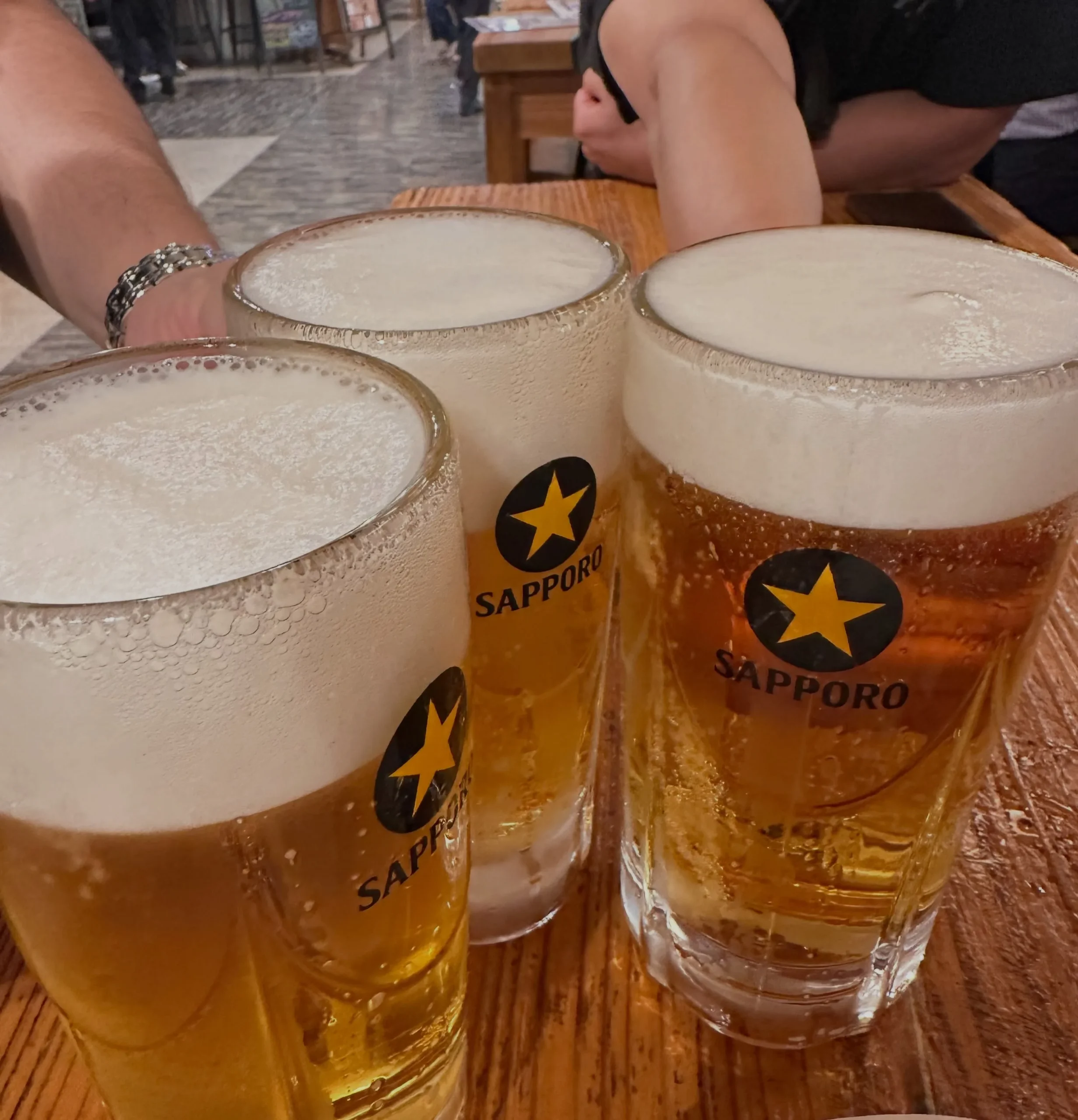 注がれた黒ラベルの生ビール